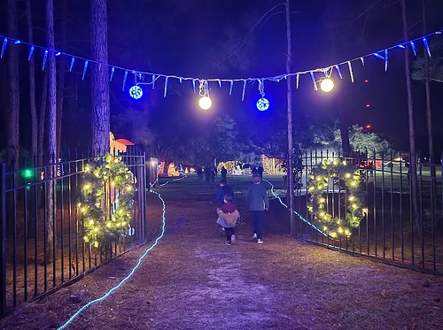 Graham Creek’s Annual Christmas Trail