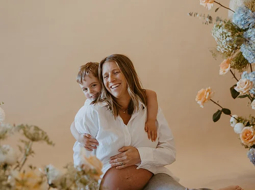 Motherhood Session- DAISY DAZE