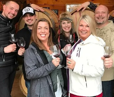 Kitsap Wine Tasting at Rolling Bay Winery