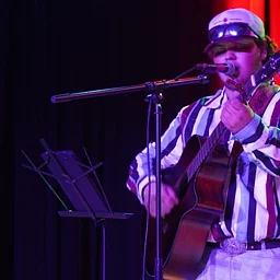 Live Music: Dave Hearn