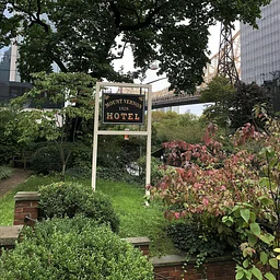 A Current of Change: The Erie Canal and the Mount Vernon Hotel