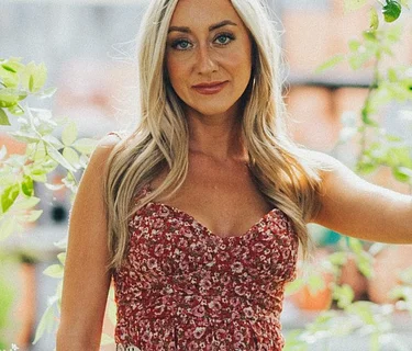 Live Music with Jeanna Lewis