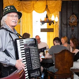 Live Music with Walter the Accordion Player