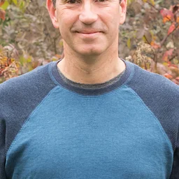 Bird Migration: In-Person Program with Twan Leenders