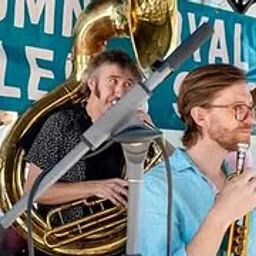 Jacky Blaire & The Hot Biscuits