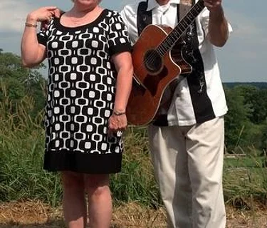 Free Live music with Dovetail Duo at The Vineyard at Hershey