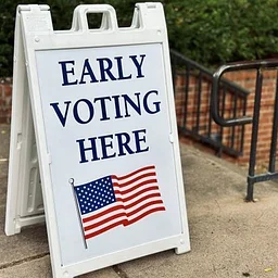 Early Voting in the Holmes Student Center
