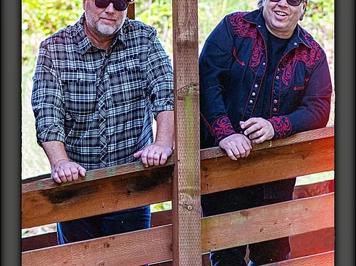 Live Music / Richie and Chris