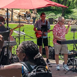 Bucks Fever Tunes at Noon