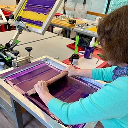 SCREEN PRINTING BASICS: TURN YOUR ART INTO APPAREL