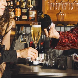 SPARKLETACULAR SPARKLERS: BUBBLES BEYOND CHAMPAGNE