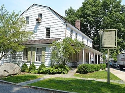 Square House Closed