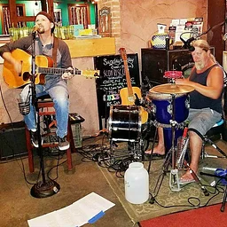 Live Entertainment In Summit By Kampfire Kings