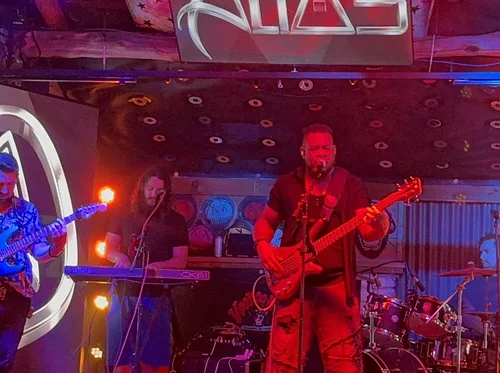 Alias (Opening Band: Scarlett!)