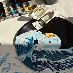 Spin & Paint: 90s Throwback 🪩