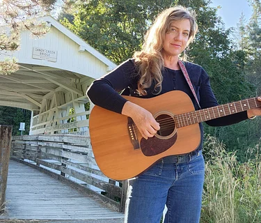 Friday Night Live Music with Bekkah McAlvage