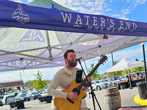 Live Music: Andrew Kuhens