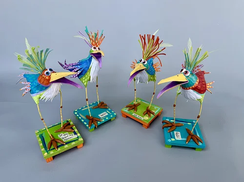 Joyce Curvin - (Demo) Whimsical Paper-mâché Birds