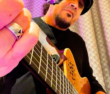 Live Music / Avi Haviv