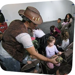 Binx the Reptile Guy – Dino Scales & Tails