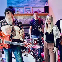 Moonstone Band (Free afternoon party!)
