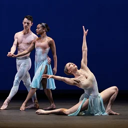Airs / Battle Premiere / Esplanade