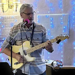 LIVE MUSIC - Dennis Kercher