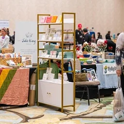 Race Expo & Holiday Market