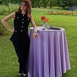 Live Music: LADY POP