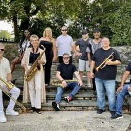 Live Music: Diana Jacobs Band Uncovered