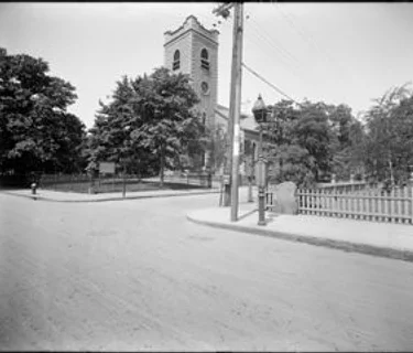 Walking Tour of Monument Square
