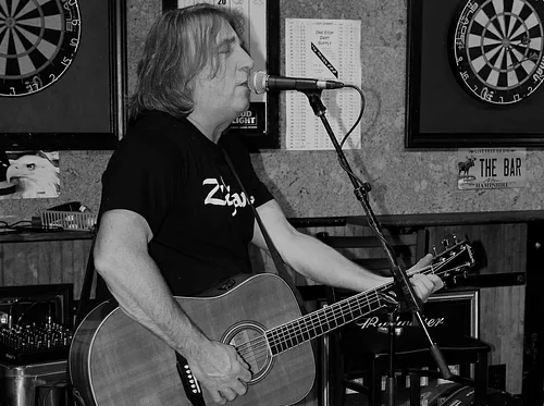 MATT LUNEAU - Live Entertainment - Grill 28 Restaurant