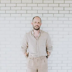 Andrew Victor