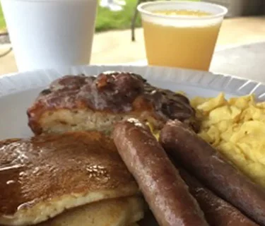 Breakfast with the Smuckers