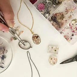 Dried Flower Resin Craft Workshop: Hosted by little bloomtale × KAJIHA