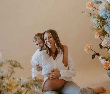 Motherhood Session- DAISY DAZE