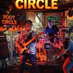 Live Band – 3 Foot Circle