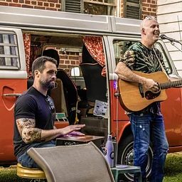 Live Music: groundRent