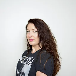 Late Night Lounge: TaliaKnight