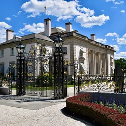 Course | Exploring the Country House Library: Books, Architecture, Interior Design, and Estate Life at Nemours | In-person