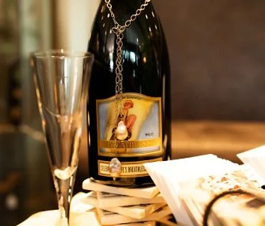 Breathless presents: Big Bottles & Small Bites