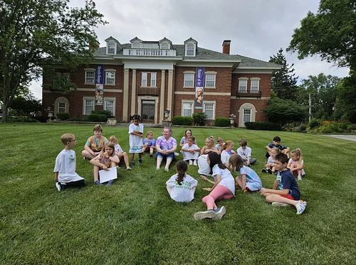 KIDS SUMMER ART CAMP