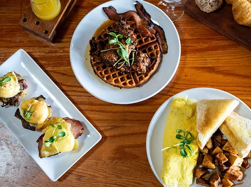 Sunday Brunch & Live Music