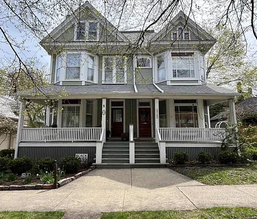 Walking Tour: Double Houses, Lakeshore Historic District