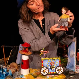 Isidor’s Cheek by Sandglass Theater