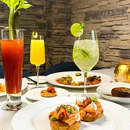 SUNDAY BRUNCH