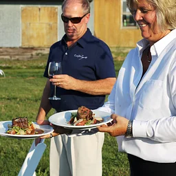 Seminar 5: Vineyard Walk & Appetizers w/ Robbie Jester