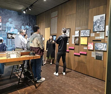 Public Tour of With a Single Step: Stories in the Making of America