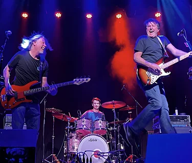 SUMMER OUTDOOR CONCERT SERIES: THE MAX