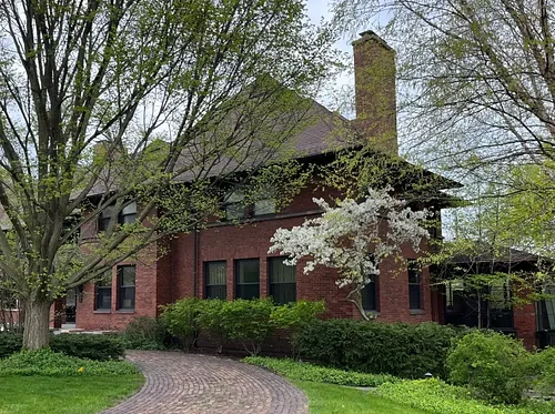 Walking Tour: Double Houses and Prairie School, Ridge Historic District